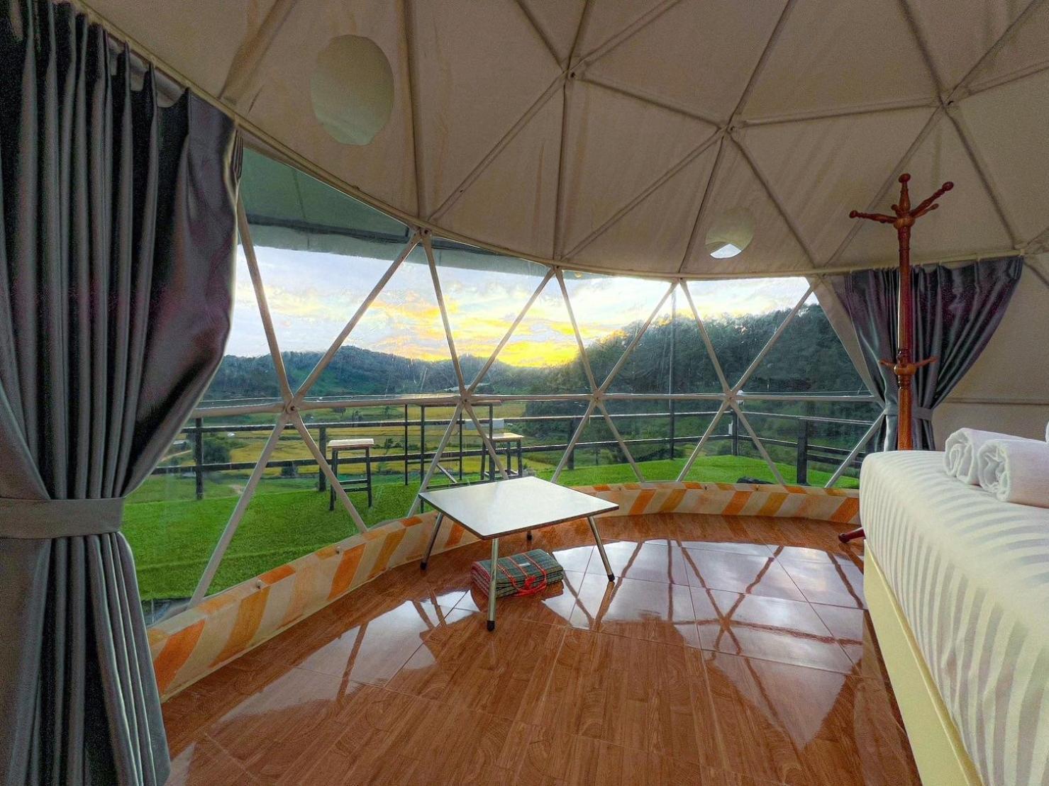 Hotel สวนไร่รุ่งอรุณ Suan Rai Rungarun Ban Na Pa Paek Zewnętrze zdjęcie