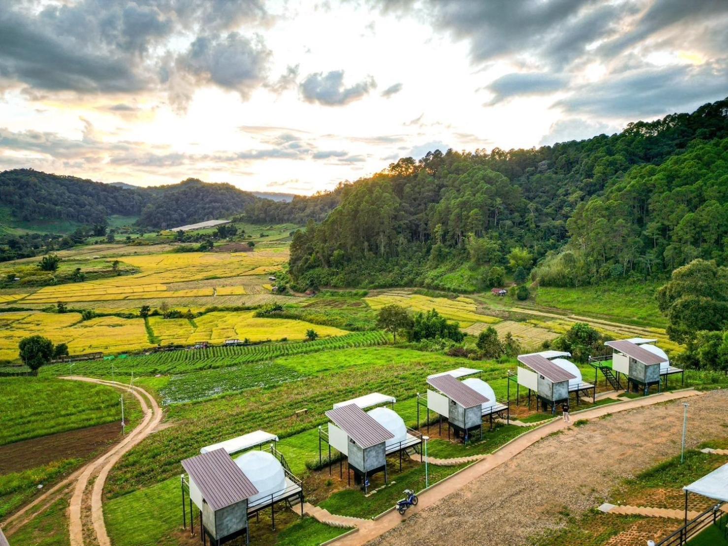 Hotel สวนไร่รุ่งอรุณ Suan Rai Rungarun Ban Na Pa Paek Zewnętrze zdjęcie